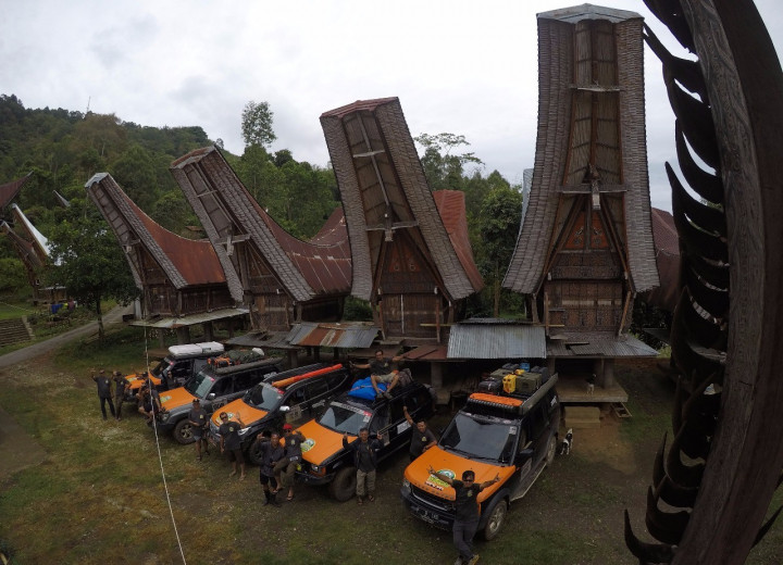 Setelah dari Toraja, tujuan selanjutnya tim IOX Overland Celebes 2017 adalah Tanjung Bira, Bulukumba, yang ditempuh melalui pesisir timur Sulawesi Selatan. 