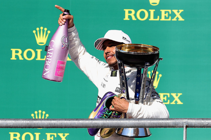 Satu atau dua kemenangan di seri berikutnya dipastikan bakal genap membawa Hamilton juara F1 untuk keempat kalinya.