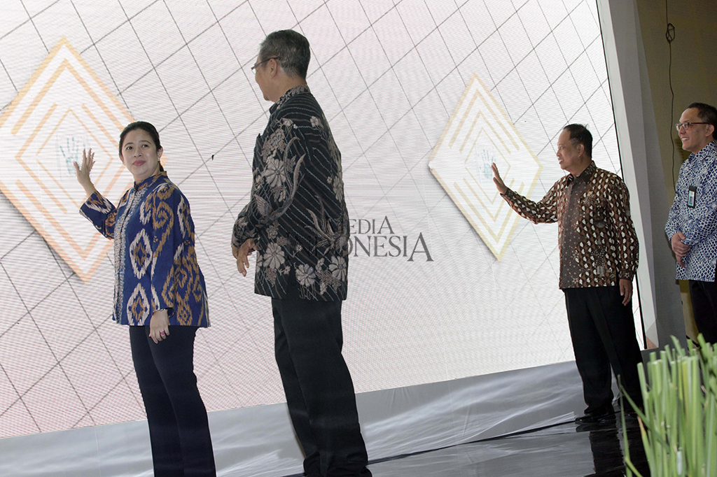 ISE 2017 dibuka secara resmi oleh Menteri Koordinator Bidang Pembangunan Manusia dan Kebudayaan Indonesia Puan Maharani dan Menteri Riset, Teknologi, dan Pendidikan Tinggi Muhammad Nasir.