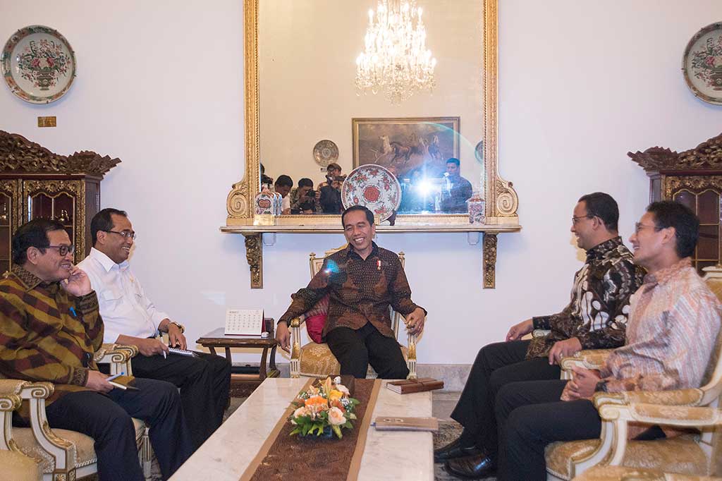 Topik lainnya, lanjut dia, membahas masalah pemukiman kumuh, penanganan banjir, dan mengenai sodetan Sungai Ciliwung.