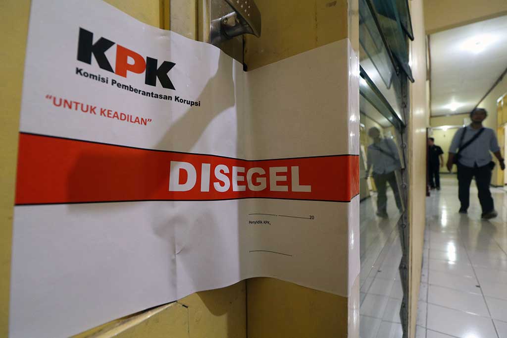 Salah satu ruangan Dinas Pendidikan, Nganjuk, Jawa Timur, disegel Komisi Pemberantasan Korupsi (KPK), Rabu (25/10/2017). 