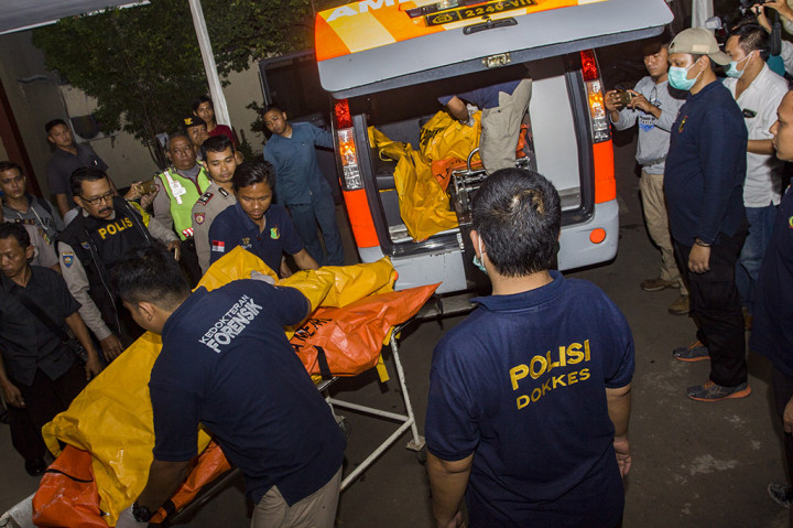 Petugas medis akan melakukan otopsi terhadap 47 jenazah korban kebakaran di pabrik petasan PT Panca Buana Cahaya Sukses untuk melengkapi proses identifikasi oleh kepolisian.