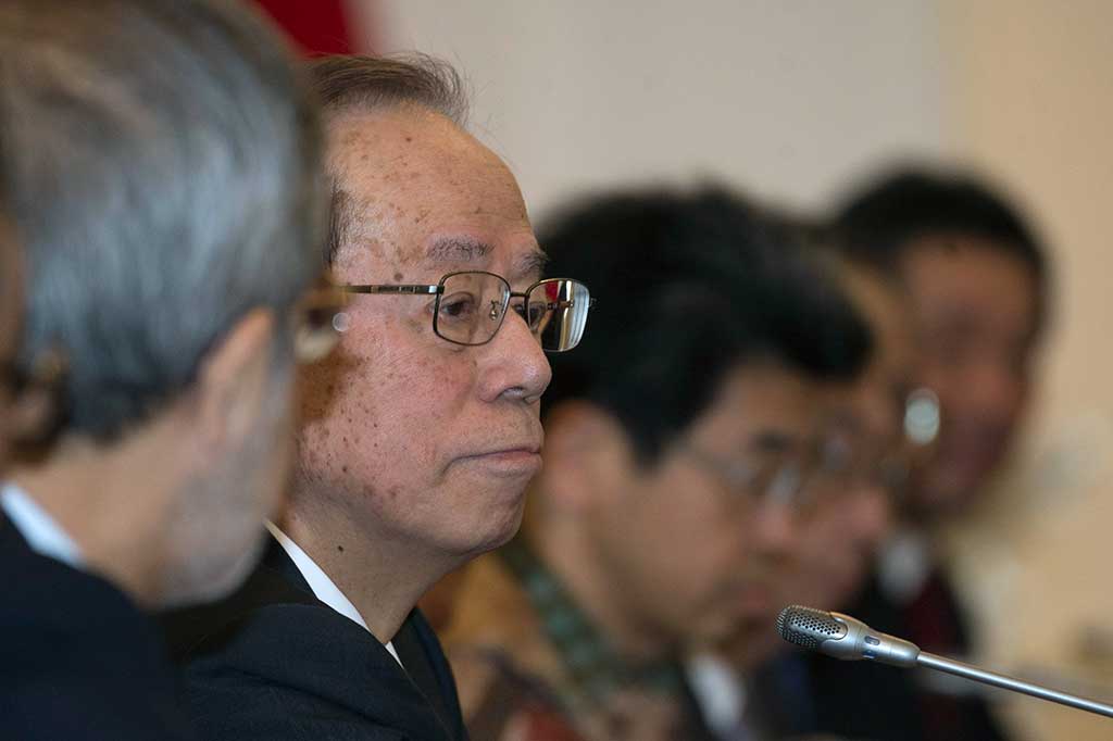 Menurut Presiden, pemerintah bersama masyarakat Jepang telah berhasil menciptakan stabilitas politik dalam negeri yang sangat baik. Jutaan masyarakat Jepang pada Minggu (22/10/2017) menyalurkan suara pilihan yang menghasilkan mandat baru untuk PM Shinzo Abe. Koalisi Demokrat Liberal (LDP) pimpinan Abe meraih 311 kursi, mempertahankan dua per tiga jumlah majelis rendah beranggotakan 465.