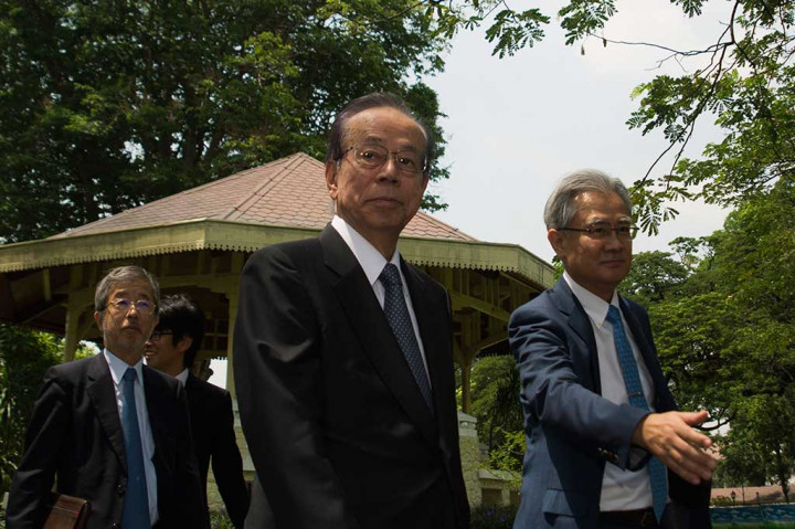 Sementara itu, Fukuda menyampaikan terimakasih atas pertemuannya dengan Presiden Jokowi. Fukuda membahas potensi kerja sama investasi di sejumlah bidang, salah satunya infrastruktur. 