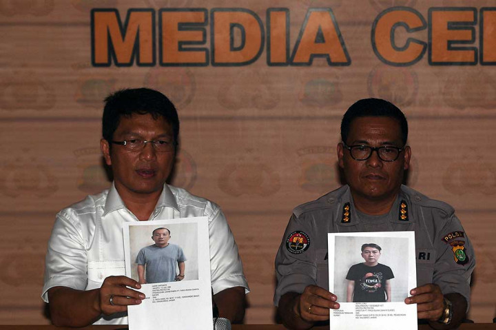 Kabid Humas Polda Metro Jaya Kombes Argo Yuwono menyebutkan ketiga tersangka yakni pemilik gudang petasan PT Panca Buana Cahaya Sukses Indra Liyono, Direktur Operasional Andria Hartanto dan tukang las Suparna Ega. 