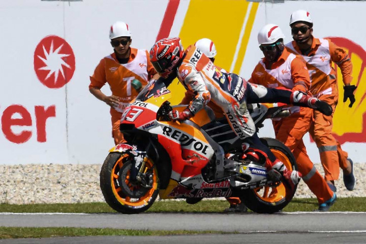 Sementara itu pemimpin klasemen sementara Marc Marquez harus puas start dari posisi ketujuh dengan membukukan waktu 1 menit 59,694 detik. Sebelumnya, Marquez sempat mengalami crash di Q2. 