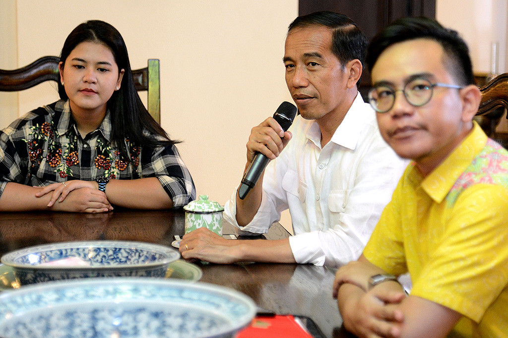 Presiden Jokowi mengatakan bahwa semua persiapan berjalan lancar. Presiden juga mengatakan, dua saksi yang akan hadir pada saat ijab kabul pernikahan nanti adalah Wakil Presiden Jusuf Kalla dan Menko Perekonomian Darmin Nasution. 