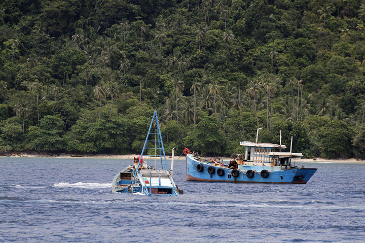 Metode ini adalah yang kali kedua dilaksanakan. Penenggelaman kapal tanpa diledakkan kali pertama dilaksanakan di Benoa, Provinsi Bali.
