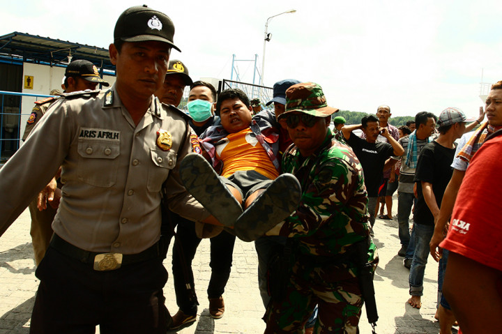 Seluruh penumpang dan kru kapal yakni 149 orang penumpang dan 17 orang awak kapal berhasil diselamatkan dan telah tiba di Pelabuhan Panglima Utar Kumai, Kabupaten Kotawaringin Barat, Kalimantan Tengah.
