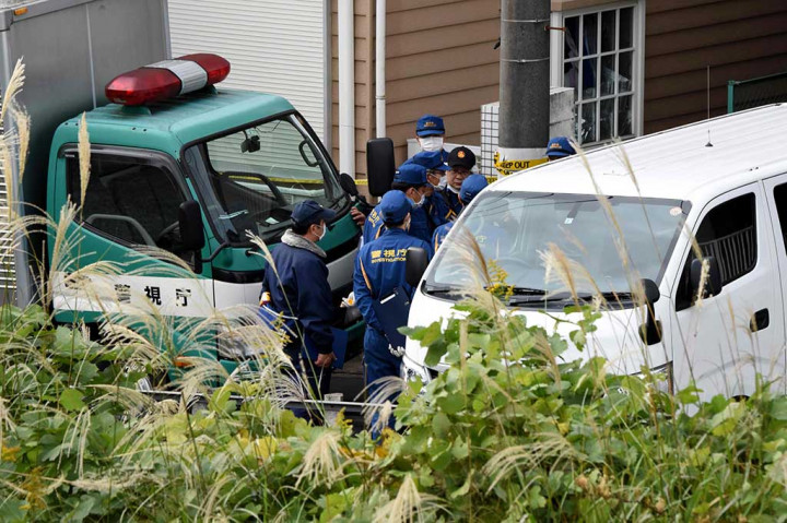 Polisi telah menangkap Takahiro Shiraishi, 27, yang tinggal di apartemen tersebut. Tersangka telah mengaku memotong-motong tubuh para korban dan menyembunyikannya di dalam kotak pendingin dengan ditutupi kotoran kuncing.