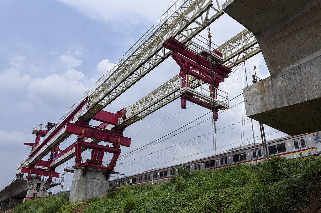 Pengembangan infrastruktur kereta di stasiun itu merupakan bagian dari rencana transportasi nasional.