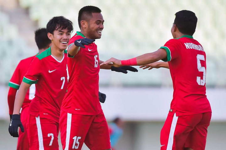 Pesta gol Timnas U-19 ditutup Sadil Ramdani lewat tembakan kerasnya dari luar kotak penalti.