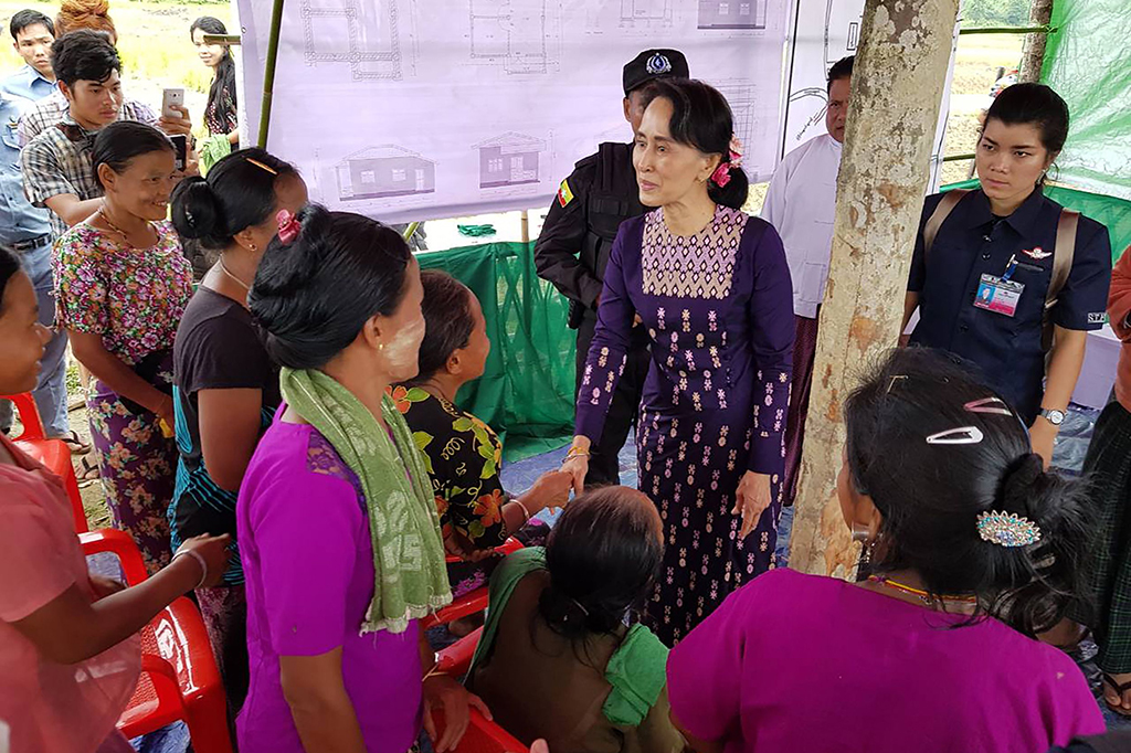 Suu Kyi akan melakukan perjalanan sehari penuh ke Maungdaw dan Buthidaung. Wilayah Maungdaw dan Buthidaung yang sama-sama ada di Rakhine bagian utara, merupakan dua wilayah yang paling parah dilanda konflik.