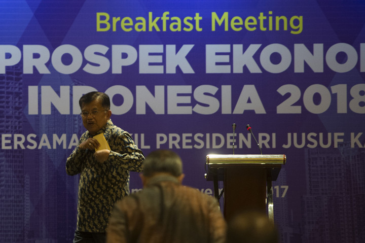 Dalam sambutannya, Wapres JK optimis prospek ekonomi Indonesia di 2018 membaik. Kendati situasi dunia belum pulih, akibat konflik di Timur Tengah, Korea, dan beberapa negara lain di dunia.
