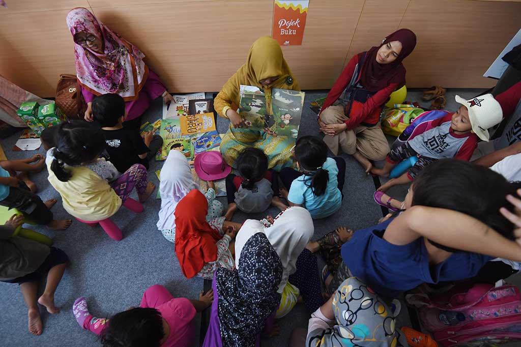 Selain pertunjukan dongeng, juga digelar pertunjukan musik, dongeng tarian, workshop kelas dongeng internasional, kelas dongeng anak, kelas ilustrasi cerita, kelas keterampilan dongeng, kelas kriya dan kelas penulisan cerita.