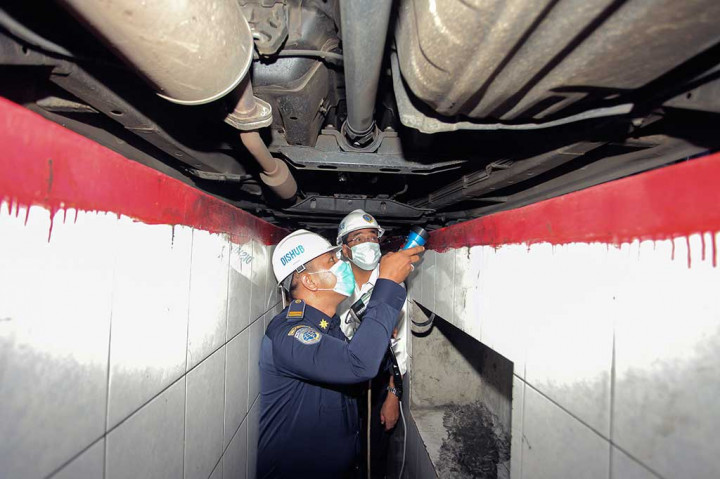 Uji kir menjadi salah satu syarat yang harus dipenuhi dalam regulasi terbaru penyelenggaraan taksi online, yakni Peraturan Menteri (PM) 108 Tahun 2017 tentang penyelenggaraan Angkutan Orang dengan Kendaraan Bermotor Umum Tidak Dalam Trayek.