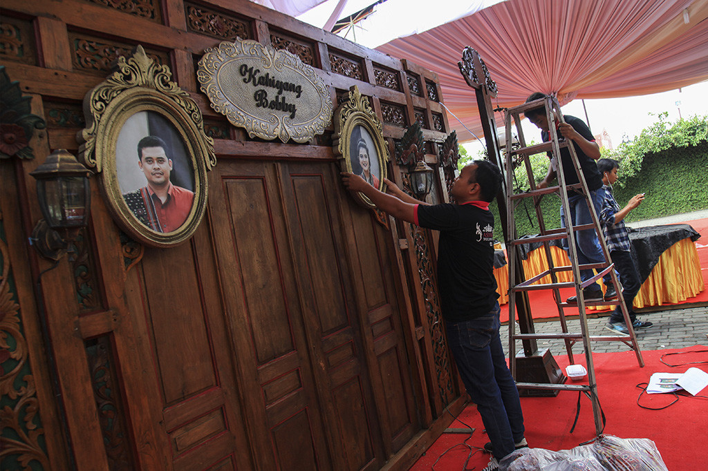 Resepsi pernikahan Kahiyang Ayu-Bobby Nasution akan berlangsung pada 8 November 2017 di Graha Saba, Solo. 