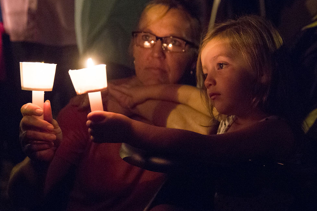 Sekitar 26 orang tewas dan puluhan lainnya luka-luka dalam kejadian tersebut.