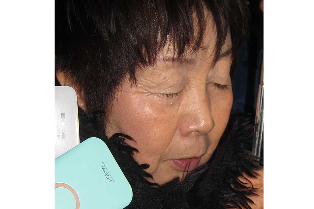 Kakehi ditangkap pada November 2014 dengan tuduhan membunuh
suaminya di rumah mereka di Muko, Prefektur Kyoto pada Desember 2013, sebulan setelah pernikahan mereka. Tidak lama kemudian dia juga didakwa atas kematian dua pria lainnya.