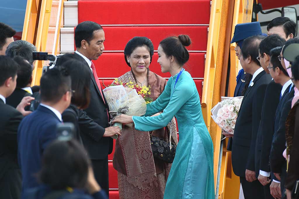 Presiden pada hari ini direncanakan untuk menghadiri 'APEC Business Advisory Council', pertemuan bilateral dengan Presiden Peru Pedro Pablo Kuczynski, serta pertemuan dengan sejumlah pelaku usaha.