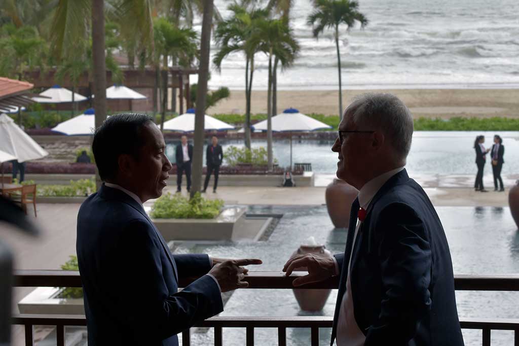 Presiden Jokowi melakukan pertemuan bilateral dengan PM Australia Malcolm Turnbull di Da Nang, Vietnam. Ada empat hal yang dibahas dalam pertemuan tersebut, di antaranya berkaitan dengan Rakhine State. PM Australia meminta Indonesia tetap berperan aktif mencari solusi terhadap permasalah kemanusiaan yang dialami etnis Rohingya di Rakhine, Myanmar.