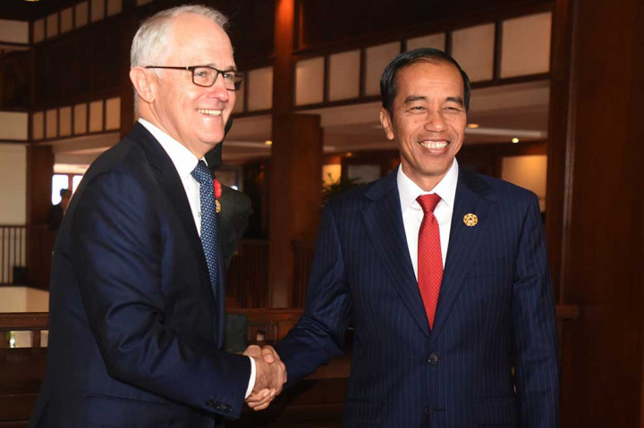 Persoalan kedua adalah terkait dengan kondisi terakhir di Kota Marawi, Filipina. Jokowi meminta Australia agar memulihkan kota Marawi yang sudah berhasil diatasi oleh Presiden Filipina. Indonesia diketahui akan mengirim sejumlah intelektual muslim ke Marawai.