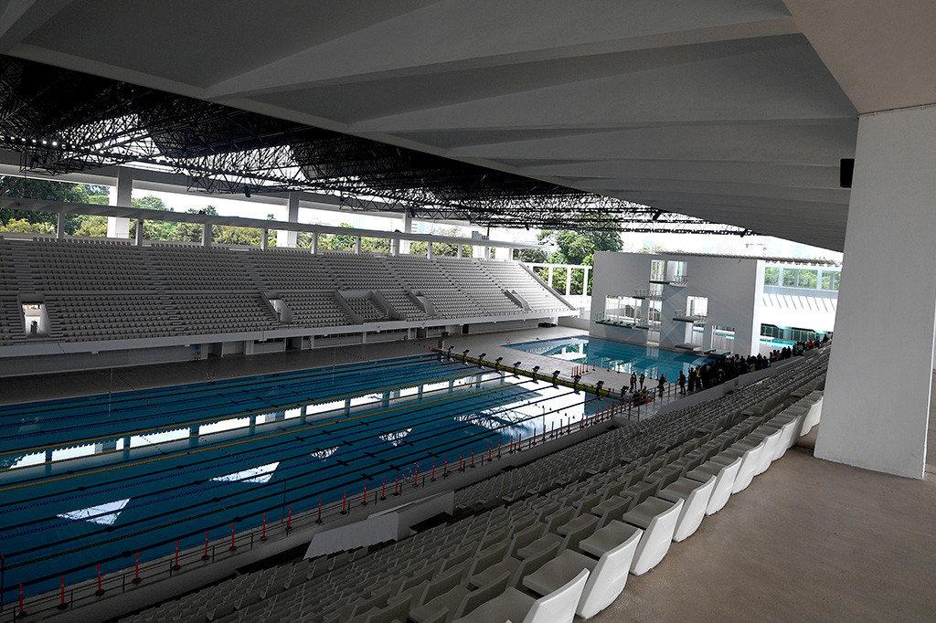 Kolam renang utama yang sebelumnya terdiri dari delapan jalur kini memiliki sepuluh jalur dengan kedalaman 3 meter. Venue baru ini diklaim menjadi salah satu yang terbaik di Asia bahkan dunia.