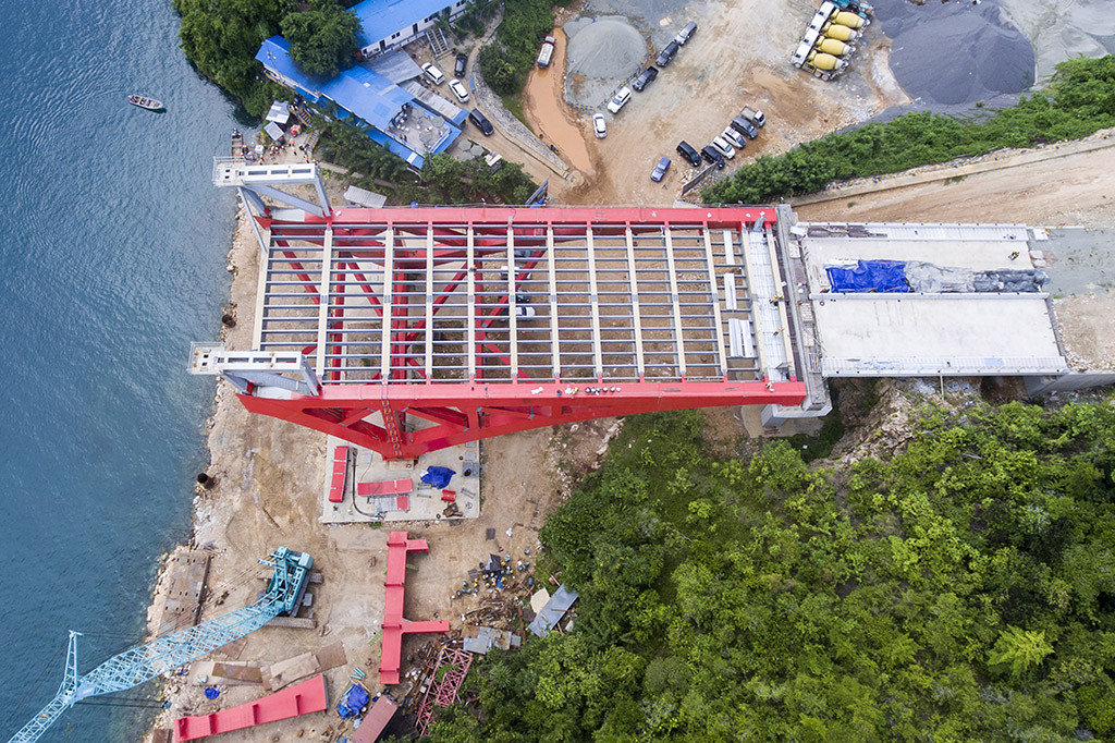 Pemerintah melalui Kementerian PUPR mengupayakan percepatan penyelesaian jembatan Holtekamp di Jayapura, Papua.