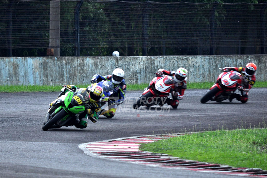 Pembalap Kawasaki Manual Tech, AM Fadli, harus mendapatkan perlawanan dari sejumlah pembalap lainnya untuk memburu podium pertama.