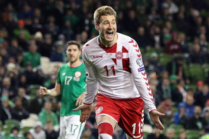 Nicklas Bendtner menutup pesta Denmark lewat eksekusi penalti, setelah sebelumnya dia dijatuhkan oleh James McClean.