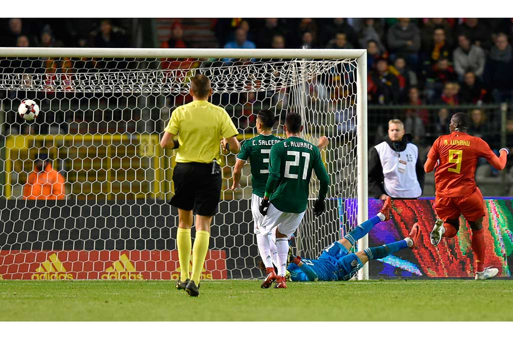 Lukaku mencetak gol dengan sundulan ke tiang jauh, menyambut umpan silang Nacer Chadli pada menit ke-72.