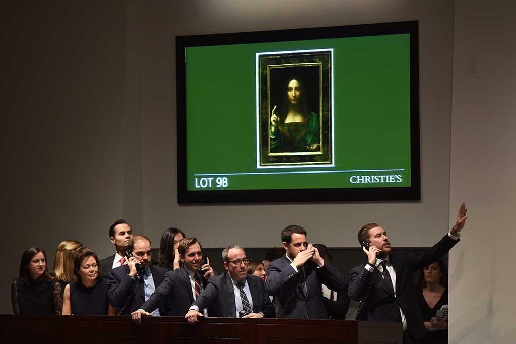 Lukisan yang diberi judul 'Salvator Mundi', bahasa Italia 'Juru Selamat Dunia', dilelang dengan penawaran awal USD100 juta, yang berlangsung selama 19 menit. Harganya mencapai USD300 juta sekitar setengah jalan lewat penawaran.
