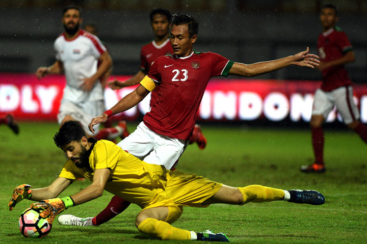 Pada babak pertama, duel berlangsung sengit. Kedua tim saling berbalas serangan dan menghasilkan skor 2-2 hingga paruh waktu. Namun, pada babak kedua, Suriah melakukan pergantian pemain dan menampilkan permainan agresif dan mampu unggul saat laga babak kedua baru berjalan lima menit.
