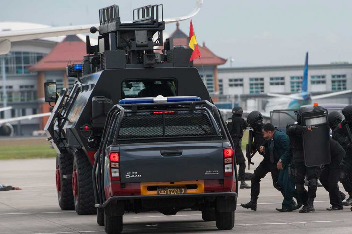Polisi berhasil mengamankan pejabat negara dari penyanderaan para teroris. ANTARA/Nyoman Budhiana
