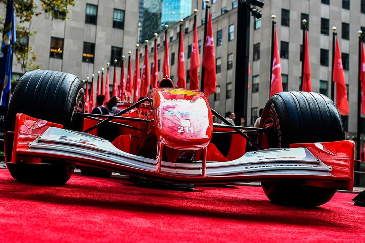 Sotheby's mengatakan bahwa ini adalah pertama kalinya sebuah mobil langka dimasukkan dalam lelang seni. Kendaraan tersebut mungkin bukan sebuah karya seni, tapi Gregoire Billault, wakil presiden senior Sotheby, menyebutnya merupakan mobil balap terbaik yang pernah dijual di pelelangan. 