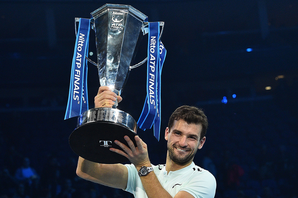 Keberhasilan Dimitrov membuatnya mengikuti jejak Alex Corretja, petenis Spanyol yang juga menjadi juara ATP Finals di debutnya tahun 1998 silam. 