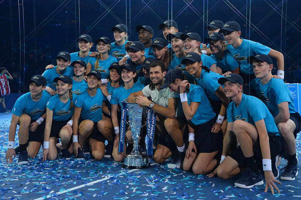 Dimitrov juga dipastikan naik kasta menjadi petenis ranking tiga dunia setidaknya hingga akhir tahun ini. 