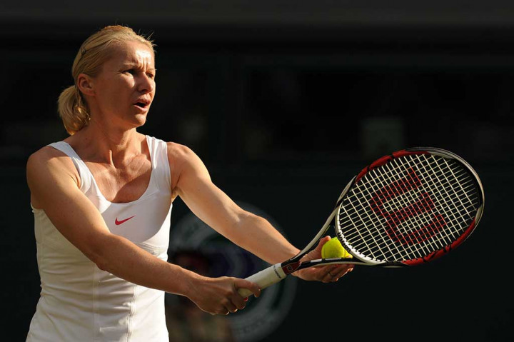 Selama 14 tahun karir profesional sebagai petenis, Novotna memenangi 24 gelar tunggal dan 76 gelar ganda. AFP/Adrian Dennis