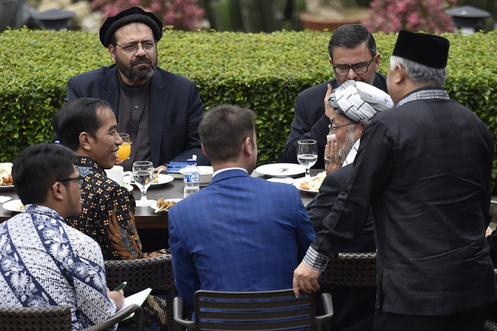 Menurut Jokowi, ada dua alasan kenapa Afghanistan membuka diri kepada Indonesia agar ikut berperan menyelesaikan konflik yang terjadi di negara tersebut. Pertama, Indonesia dianggap Islam moderat, dan posisi Indonesia dianggap netral, tidak memiliki kepentingan apapun di sana.