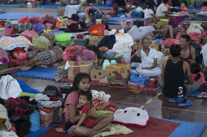 Akibatnya, para pengungsi Gunung Agung kembali ke tempat penampungan. Masyarakat diimbau tetap tenang dan mengikuti semua rekomendasi dari PVMBG.