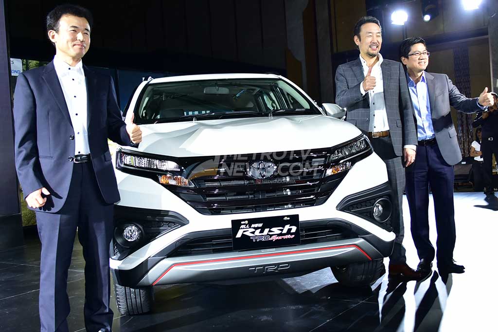 Petinggi Toyota Astra Motor saat mengenalkan All New Rush.
