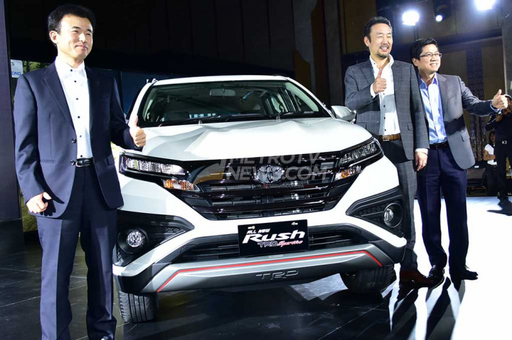 Petinggi Toyota Astra Motor saat mengenalkan All New Rush.