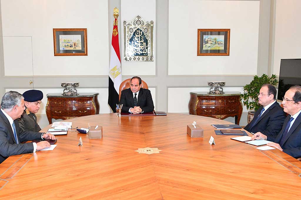 Menanggapi serangan tersebut, Presiden Mesir Abdel Fattah al-Sisi menggelar rapat darurat dan bersumpah untuk melakukan tindakan keras terhadap para pelaku. Presiden juga menetapkan hari berkabung nasional selama tiga hari ke depan. AFP/Egyptian Presidency