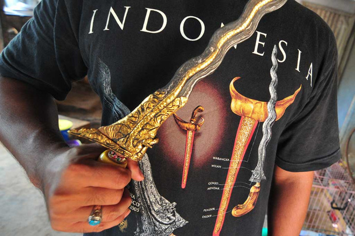 Keris dari Aeng Tong Tong sangat diminati kolektor dari negara-negara dari Asia Tenggara. Mereka mau terus membeli keris dari daerah ini karena motifnya selalu unik dan menarik. 