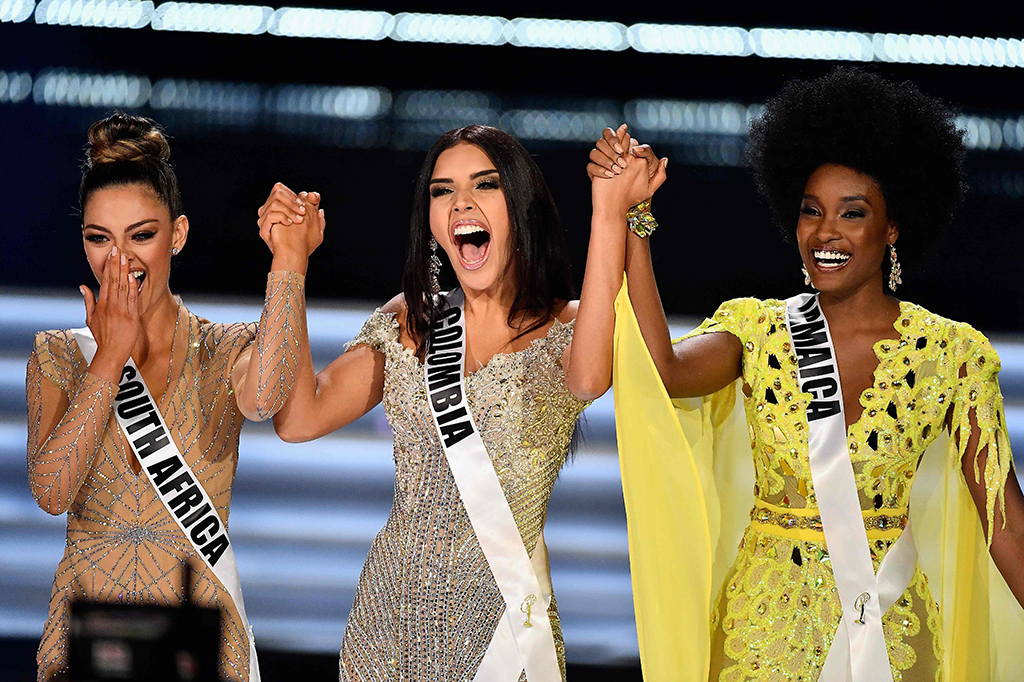 Miss Colombia Laura Gonzalez meraih posisi kedua. Sedangkan Miss Jamaica Davina Bennett menjadi juara ketiga. 