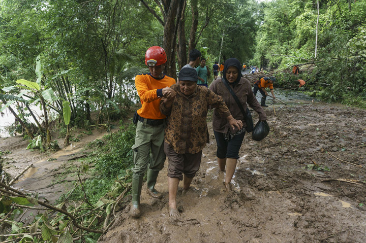 Tercatat ada 114 titik bencana banjir dan longsor di lima kabupaten dan kota di Yogyakarta. ANTARA/Hendra Nurdiyansyah