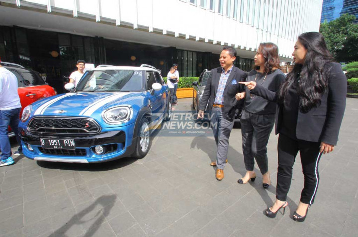 Pelepasan rombongan MINI Adventure yang dilakukan langsung oleh para pejabat BMW Group Indonesia yang menaungi brand MINI di Indonesia. MTVN/Ahmad Garuda