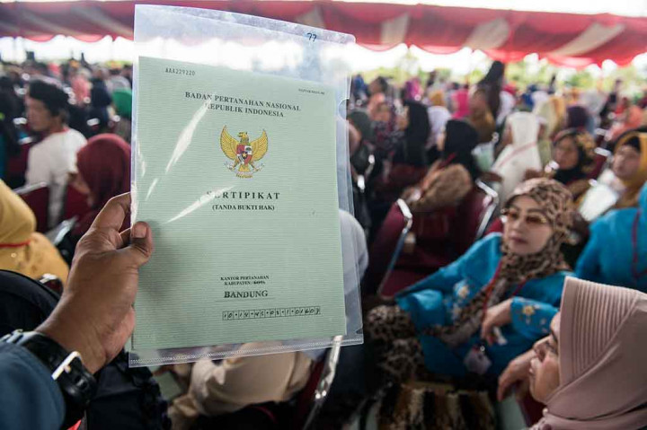Presiden juga mengungkapkan bahwa hingga akhir 2017 baru 46 juta tanah yang bersertifikat dari 126 juta lahan yang ada di seluruh Indonesia. 
