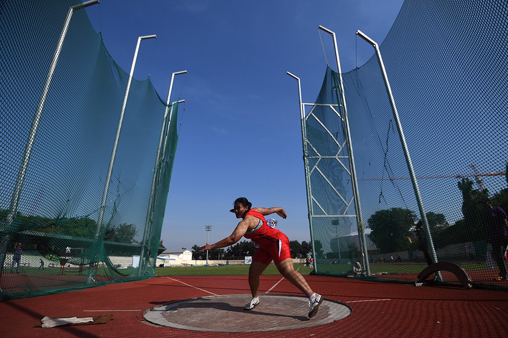 Di hari pertama pelaksanaan Kejuarnas Atletik, Dwi Ratnawati telah memastikan sebagai pemilik medali emas lempar cakram putri. Atlet Jawa tengah itu mencatatkan lemparan 43,46 meter.
