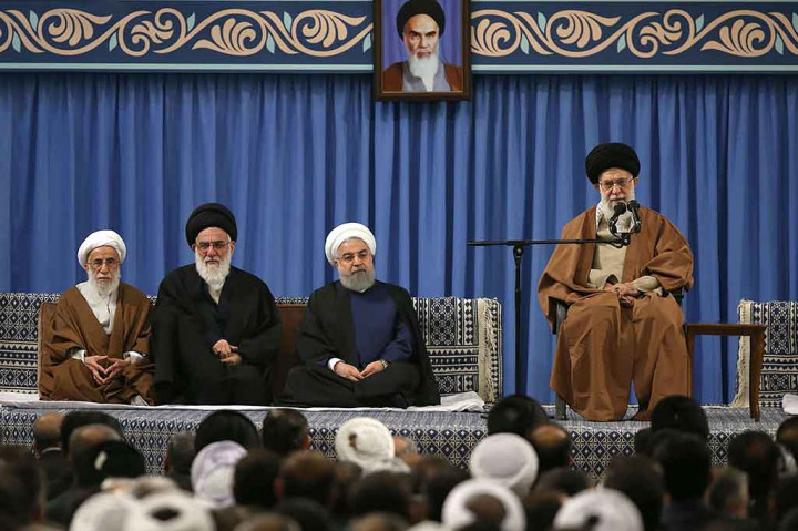 Sementara itu, Iran mengutuk langkah Trump karena pengakuannya itu melanggar resolusi-resolusi PBB terkait konflik Israel-Palestina. Pemimpin Agung Ayatollah Ali Khamenei mengatakan AS sedang berupaya menimbulkan ketidakstabilan di kawasan dan memulai perang untuk melindungi keamanan Israel. AFP/Khamenei.IR 